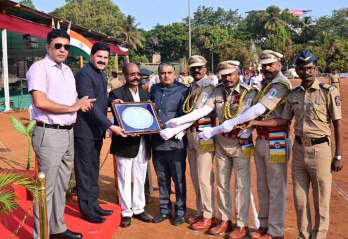 महाराष्ट्र दिनाच्या पूर्वतयारीत दादरमध्ये रंगीत तालीम; उत्कृष्ट संचलन पथकांचा गौरव