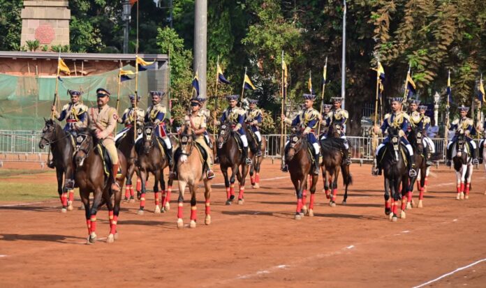 महाराष्ट्र दिनानिमित्त दादरमध्ये रंगीत तालीम; मुख्य समारंभाची तयारी पूर्ण
