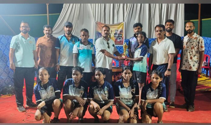 महिला ओपन शुटिंग बॉल स्पर्धेत त्रिंबक हायस्कूल तृतीय...!