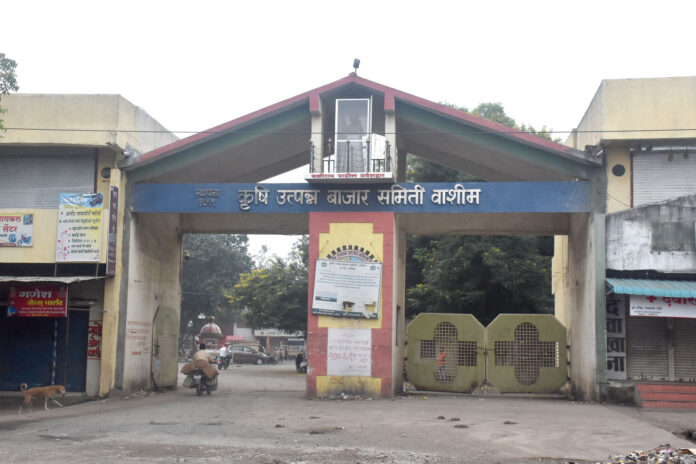 वाशी APMC मध्ये ACB ची धडक कारवाई; ₹१.४० लाखांची लाच घेताना दोन अधिकारी रंगेहात अटकेत