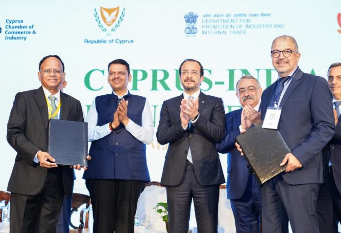 भारत - सायप्रस बिझनेस फोरममध्ये सहा महत्त्वपूर्ण सामंजस्य करार भारत - सायप्रस बिझनेस फोरममध्ये सहा महत्त्वपूर्ण सामंजस्य करार; व्यापार, गुंतवणूक आणि संरक्षण क्षेत्राला चालना