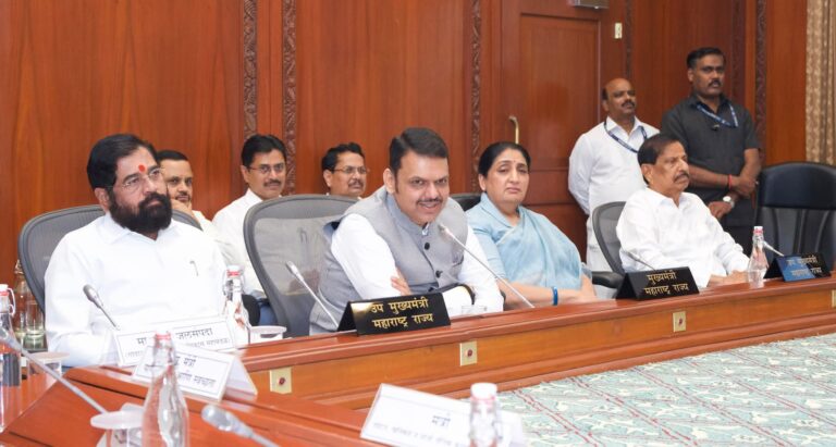 महाराष्ट्रातील तीर्थक्षेत्रे, गडकिल्ले आणि ऐतिहासिक स्थळांच्या विकासासाठी ₹९९३ कोटींच्या कामांना मंजुरीमहाराष्ट्रातील तीर्थक्षेत्रे, गडकिल्ले आणि ऐतिहासिक स्थळांच्या विकासासाठी ₹९९३ कोटींच्या कामांना मंजुरी