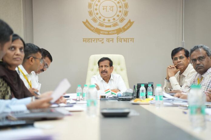 मानव-वन्यजीव संघर्ष रोखण्यासाठी राज्यात AI अलर्ट यंत्रणा १,००० गावांमध्ये प्रकल्प राबवणार