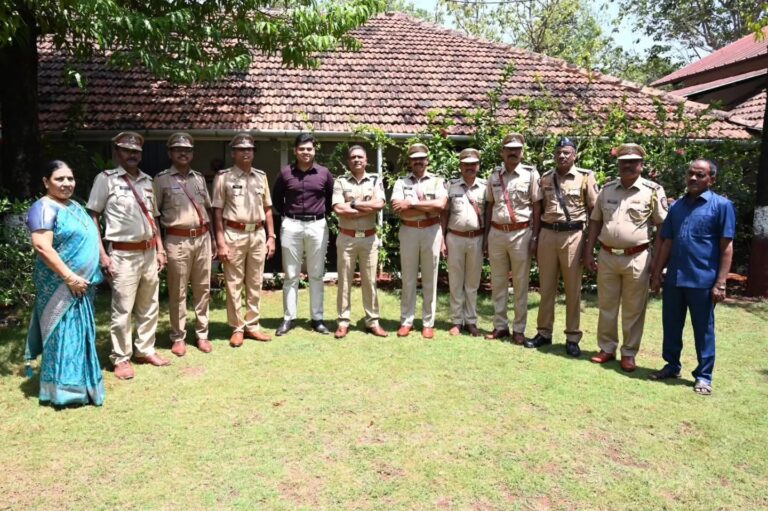 रत्नागिरी पोलीस दलातील सेवानिवृत्त अधिकारी-अंमलदारांचा गौरव