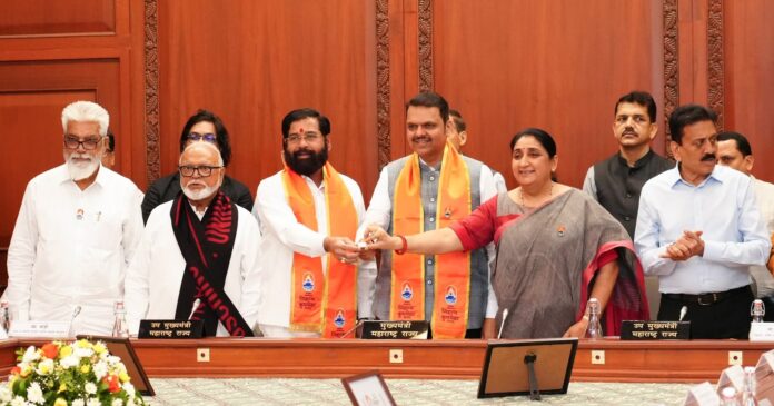 सिंहस्थ कुंभमेळ्यासाठी आखाड्यांना मोठा दिलासा; मुख्यमंत्री फडणवीस यांची महत्त्वपूर्ण घोषणा