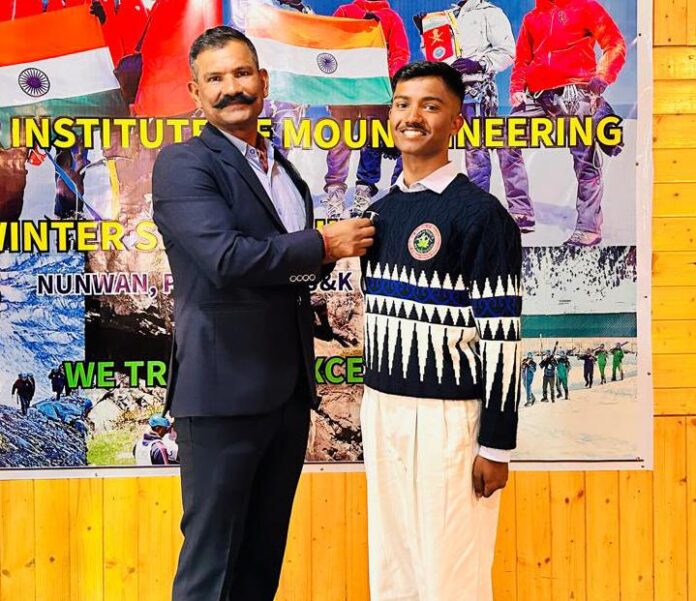 तारकर्लीच्या जय मिटबावकर यांना पर्वतारोहणात ‘A’ ग्रेड; प्रतिष्ठित माउंटेनियर प्रमाणपत्र प्राप्त