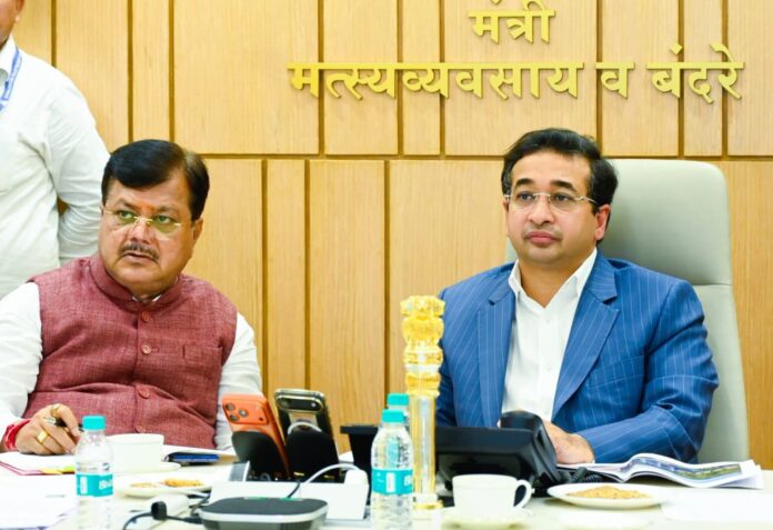 महाडमध्ये आधुनिक मच्छी मार्केट उभारणीसाठी निधी उपलब्धतेबाबत मंत्रालयात आढावा बैठक