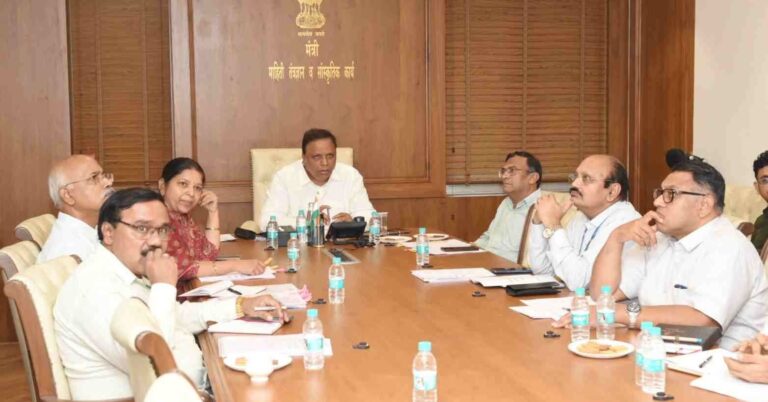 रायगड किल्ला विकासकामांचा संयुक्त स्थळ पाहणीद्वारे आढावा घ्या - मंत्री ॲड. आशिष शेलार