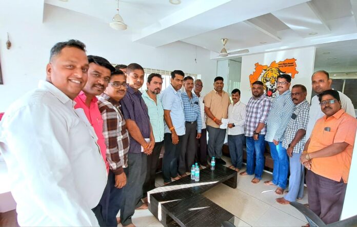 शिवसेना पक्षाच्या नाटळ विभागप्रमुख पदी गुरुनाथ पेडणेकर यांची नियुक्ती