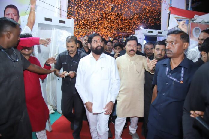 ‘कुर्ला फेस्टिव्हल २०२६’ ला नागरिकांचा उत्स्फूर्त प्रतिसाद; पोलीस वसाहतीच्या पुनर्विकासाची घोषणा