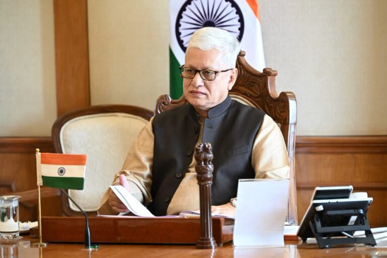 आदिवासी उत्पादनांच्या प्रभावी विपणनासाठी क्लस्टर विकास योजनेची प्रभावी अंमलबजावणी करा – राज्यपाल जिष्णु देव वर्मा