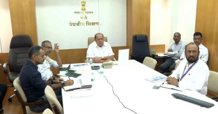 नवीन शासकीय वैद्यकीय महाविद्यालयांच्या उभारणीला गती; कामांतील अडथळे तातडीने दूर करा – हसन मुश्रीफ