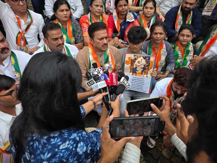पेपरफुटी, भ्रष्टाचार आणि युवकांवरील दडपशाहीविरोधात वाशीत राष्ट्रवादी काँग्रेस (शरदचंद्र पवार) पक्षाचे आंदोलन