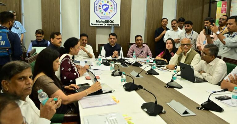 राज्यातील अतिवृष्टीच्या पार्श्वभूमीवर मुख्यमंत्री देवेंद्र फडणवीस ॲक्शन मोडमध्ये