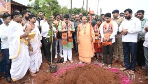 श्रीक्षेत्र नाणीज येथे वृक्षारोपण कार्यक्रम उत्साहात; 
