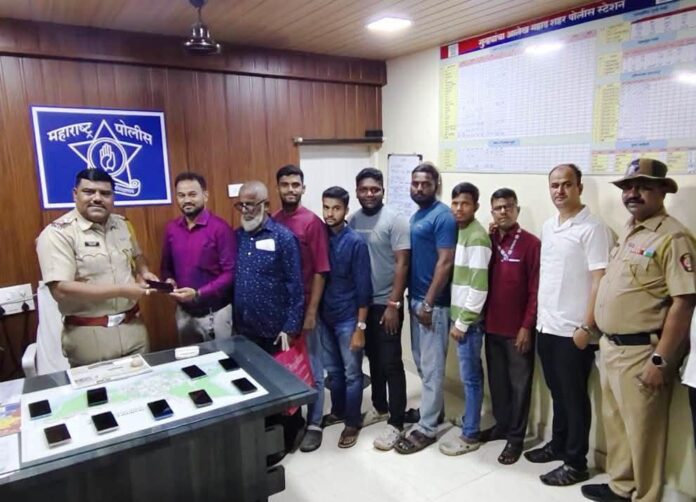 CEIR पोर्टलच्या मदतीने महाडमध्ये १० गहाळ मोबाईल फोन शोधले