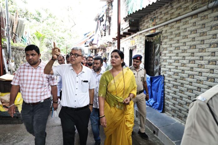 प्रभाग १३२ मधील विकासकामांचा महापौर रितू तावडे यांनी घेतला आढावा