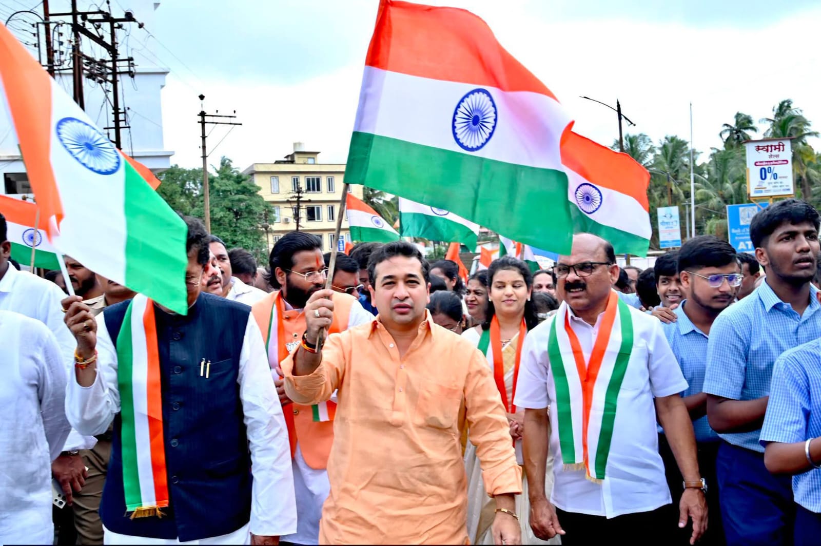 सावंतवाडीत ‘हर घर तिरंगा’ अभियानांतर्गत भव्य तिरंगा यात्रा; नितेश राणे यांच्या हस्ते शुभारंभ