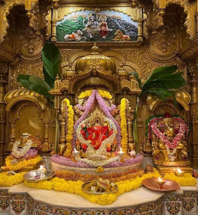 सिद्धिविनायक मंदिराच्या दानपेटीतून 18 कोटींच्या अपहाराचा आरोप