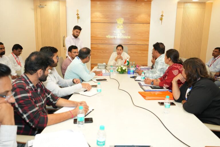 स्थानिक खेळाडूंच्या गरजांनुसार क्रीडा संकुलांचे नियोजन करा - आदिती तटकरे 
