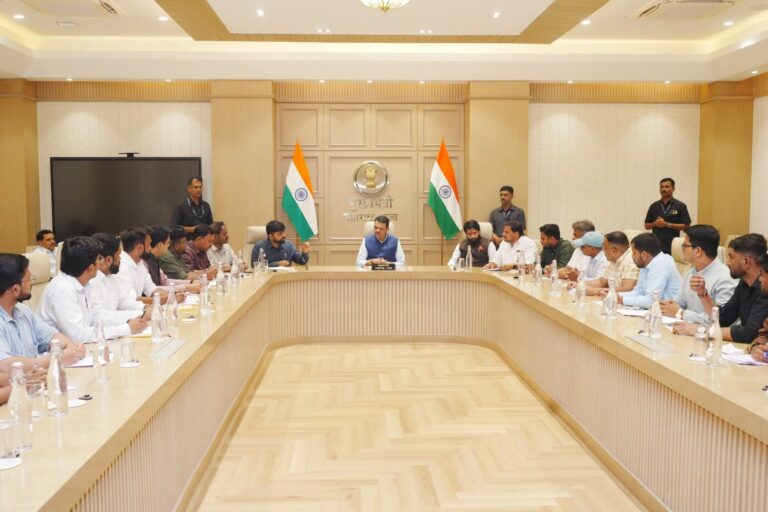 MPSC विद्यार्थी प्रतिनिधींच्या मागण्यांवर मुख्यमंत्र्यांची सकारात्मक चर्चा
