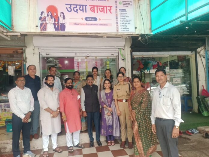 अलिबागच्या ‘उदया बाजार’ला पालकमंत्री भरतशेठ गोगावले यांची सदिच्छा भेट
