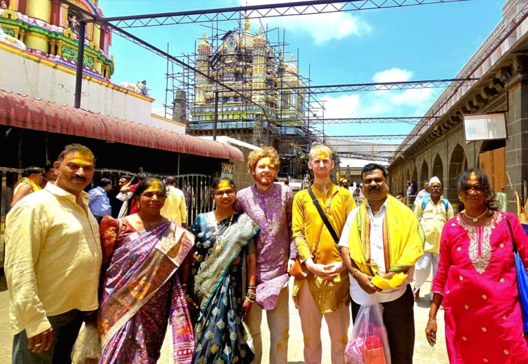 ऑस्ट्रेलियन जावयाने जेजुरीच्या खंडोबाचा केला कुलधर्म-कुलाचार !