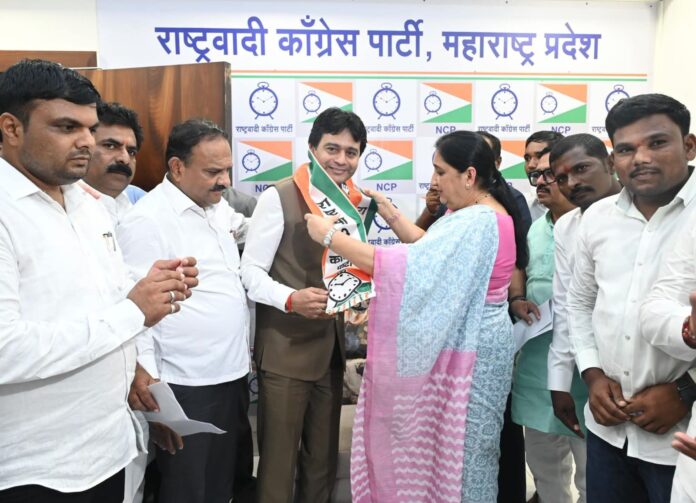 डॉ. अमोल अन्नदाते यांचा सहकाऱ्यांसह राष्ट्रवादी काँग्रेसमध्ये जाहीर प्रवेश