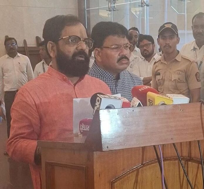 दुष्काळी भागातील रोजगारासाठी ६,७२८ कोटींचा निधी; ३७५ प्रकारची कामे हाती घेणार