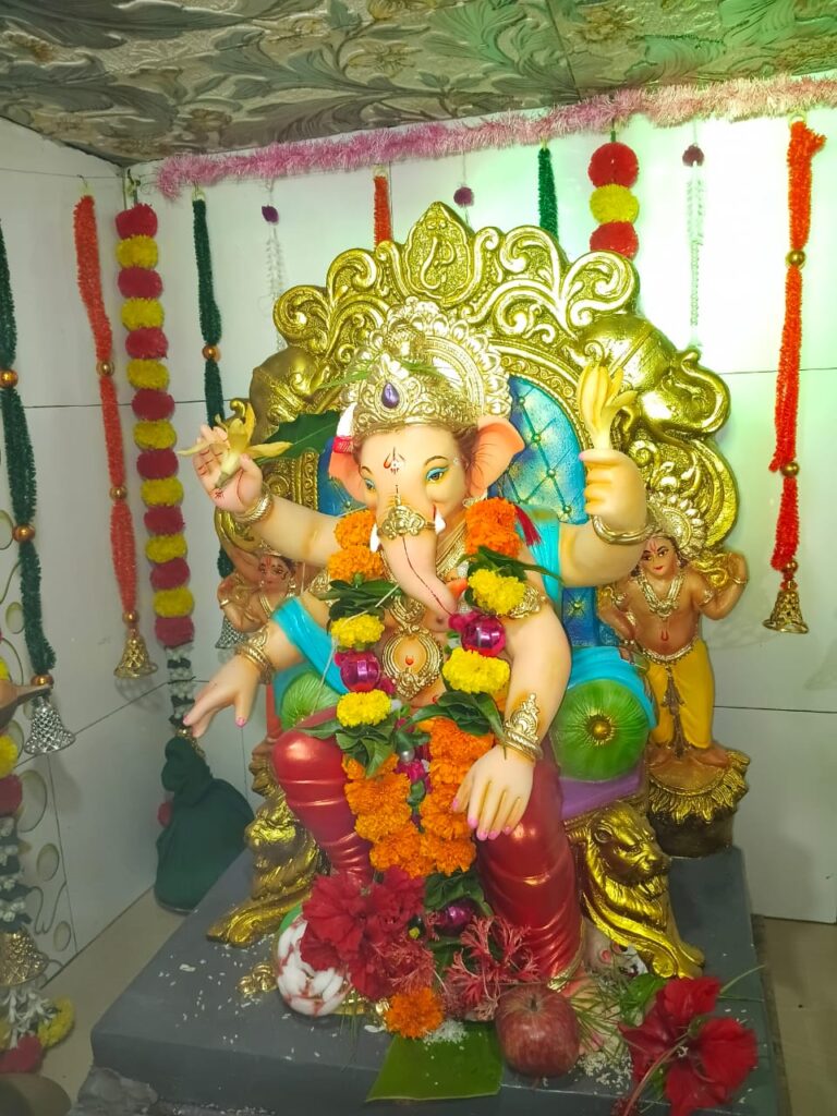  देवगड गढीताम्हाणे गावच्या खालचीवाडी येथे गणरायांचे उत्साहात आगमन