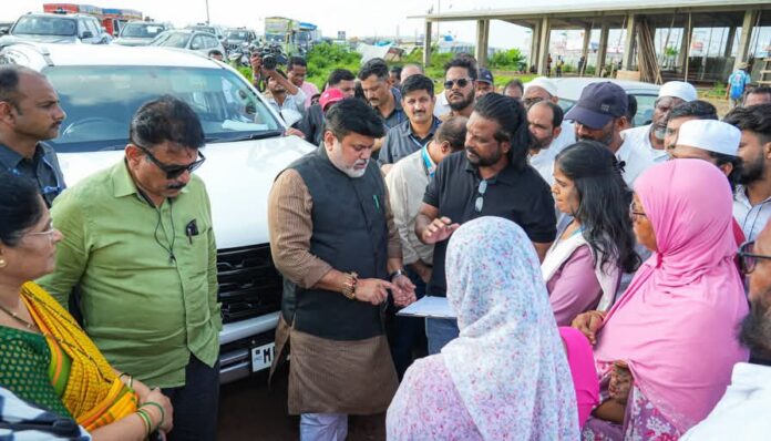 मिरकरवाडीतील महिला मत्स्य व्यावसायिकांच्या अडचणी जाणून घेतल्या - उद्योगमंत्री उदय सामंत