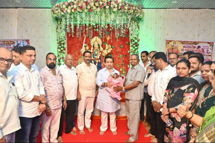 नितेश राणे यांची कणकवली व वैभववाडीतील विविध नवरात्रोत्सवांना भेट