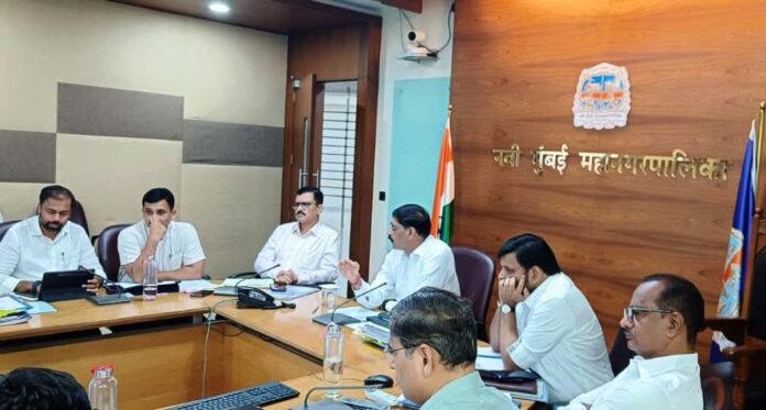पाणी बचत आणि प्रदूषण नियंत्रणाला सर्वोच्च प्राधान्य द्या; नमुंमपा आयुक्त डॉ. कैलास शिंदे यांचे निर्देश