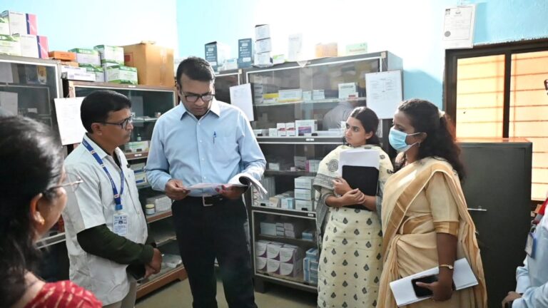 पालक सचिव विरेंद्र सिंह यांची वेंगुर्ला तालुक्यात पाहणी