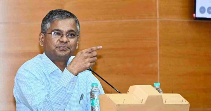 ‘विकसित महाराष्ट्रा’साठी शासकीय अधिकारी-कर्मचाऱ्यांनी नवी कौशल्ये आत्मसात करावीत : विकास खारगे