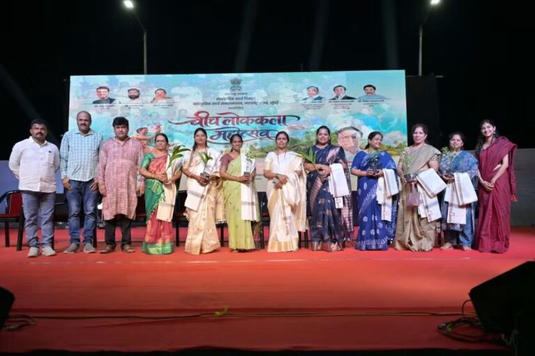 मालवणमध्ये बीच लोककला महोत्सवाचा जल्लोषात प्रारंभ